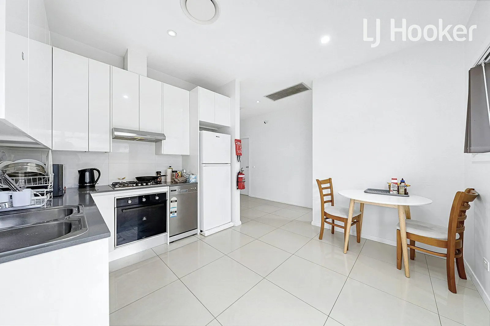 Villas in Bossley Park - property view 5