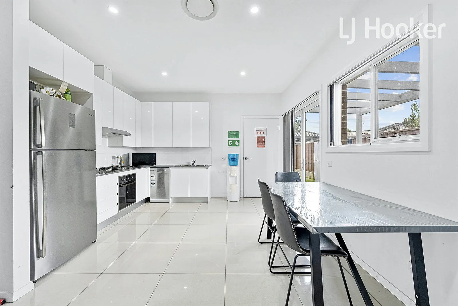 Villas in Bossley Park - property view 7