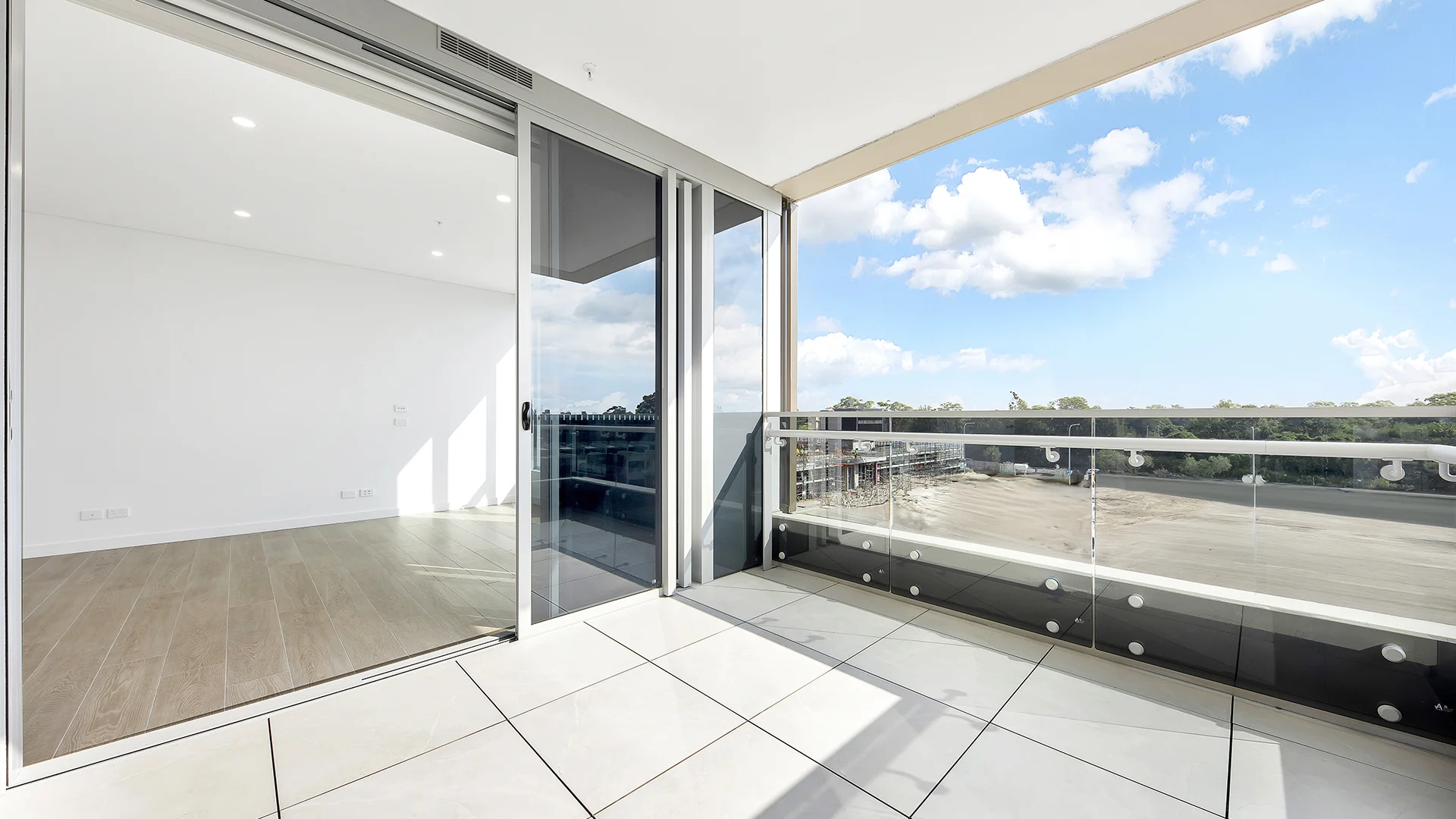 2 Bedroom Accessible Apartment in Eastgardens - property view 6