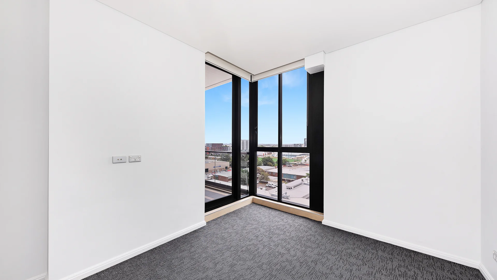 2 Bedroom Accessible Apartment in Zetland - property view 5