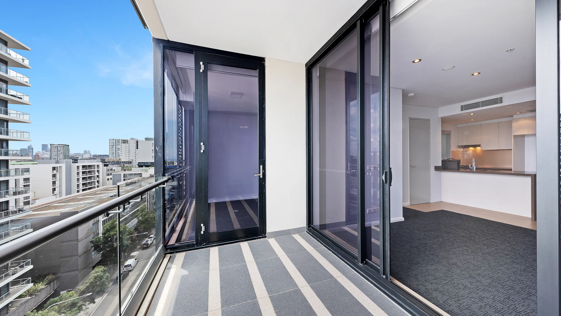 2 Bedroom Accessible Apartment in Zetland - property view 7